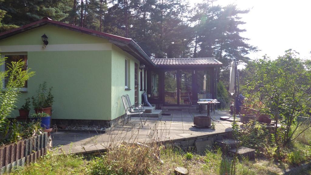 Bungalow Am Kuestrinsee Bei Lychen Exterior foto